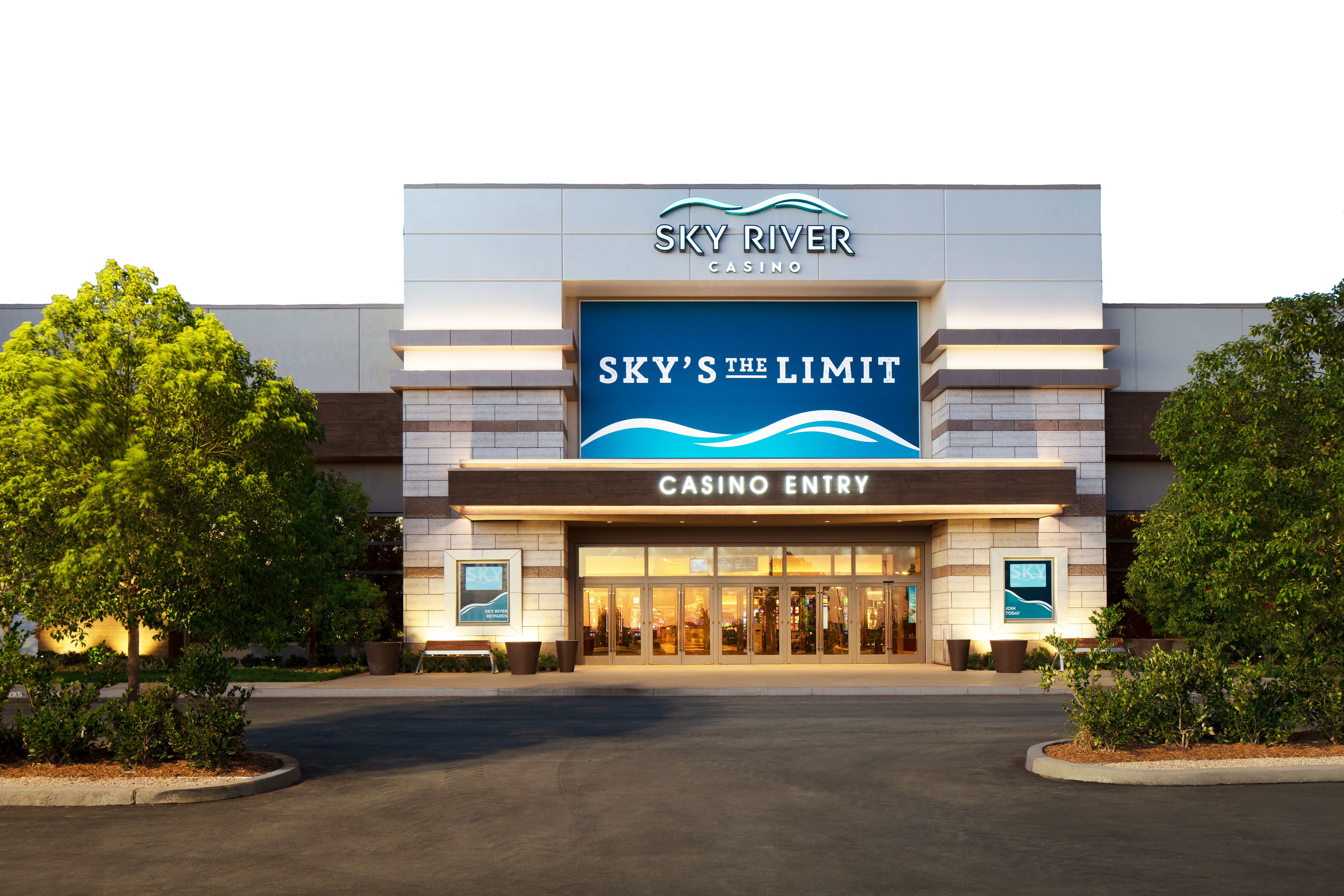 Sky River Casino First-Time Guest Takes Home a Holiday Jackpot